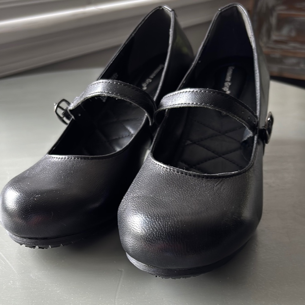 Comfort Plus by Predictions Black Heels Classic Design
